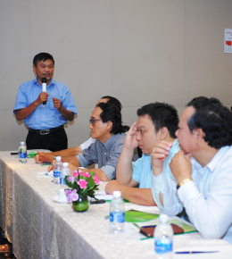 GS.TS Lê Quan Nghiệm phát biểu ý kiến