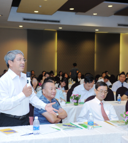 PGS.TS Phạm văn Dư phát biểu ý kiến