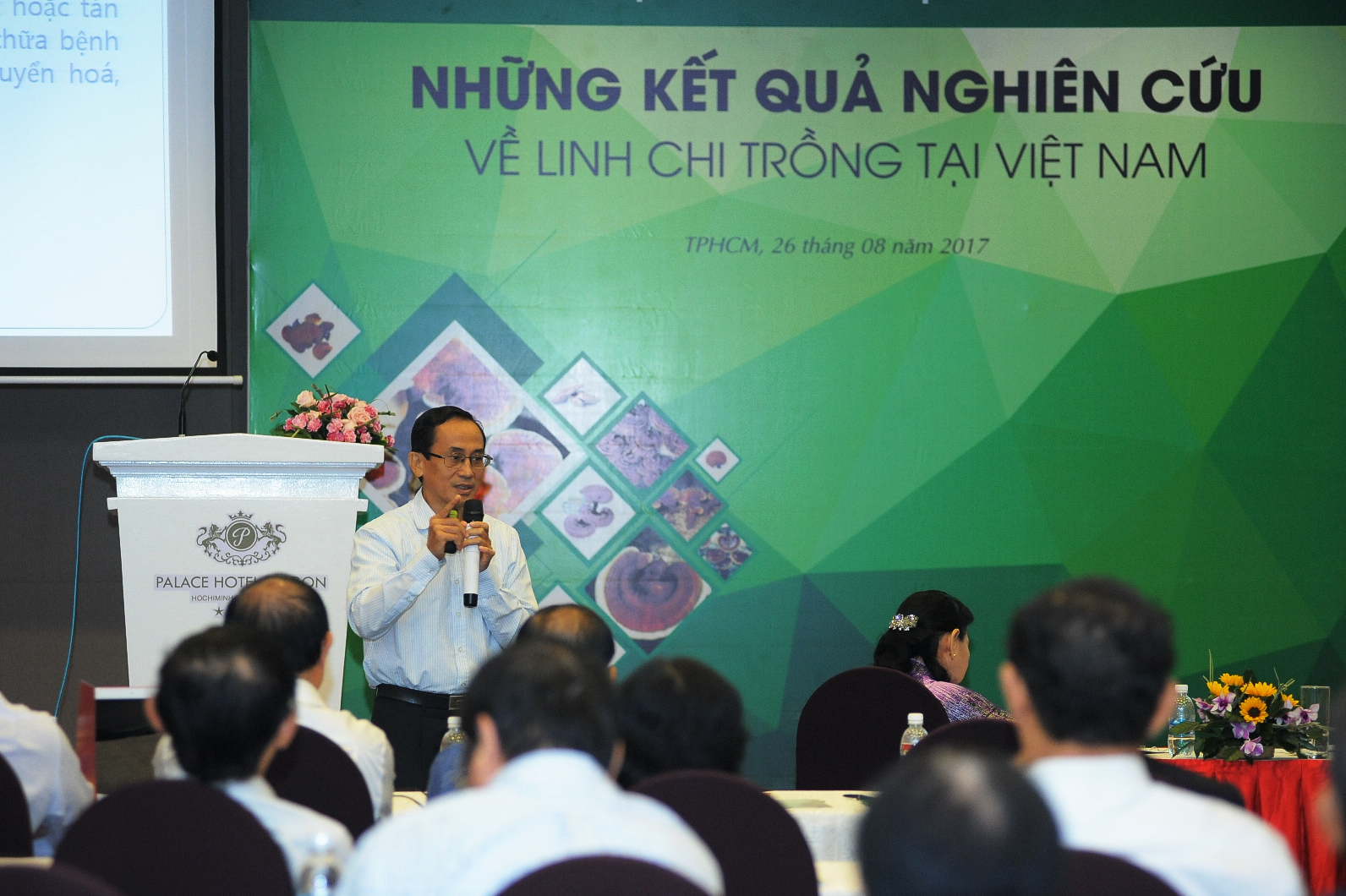 BS CK II Trần Văn Năm trình bày báo cáo