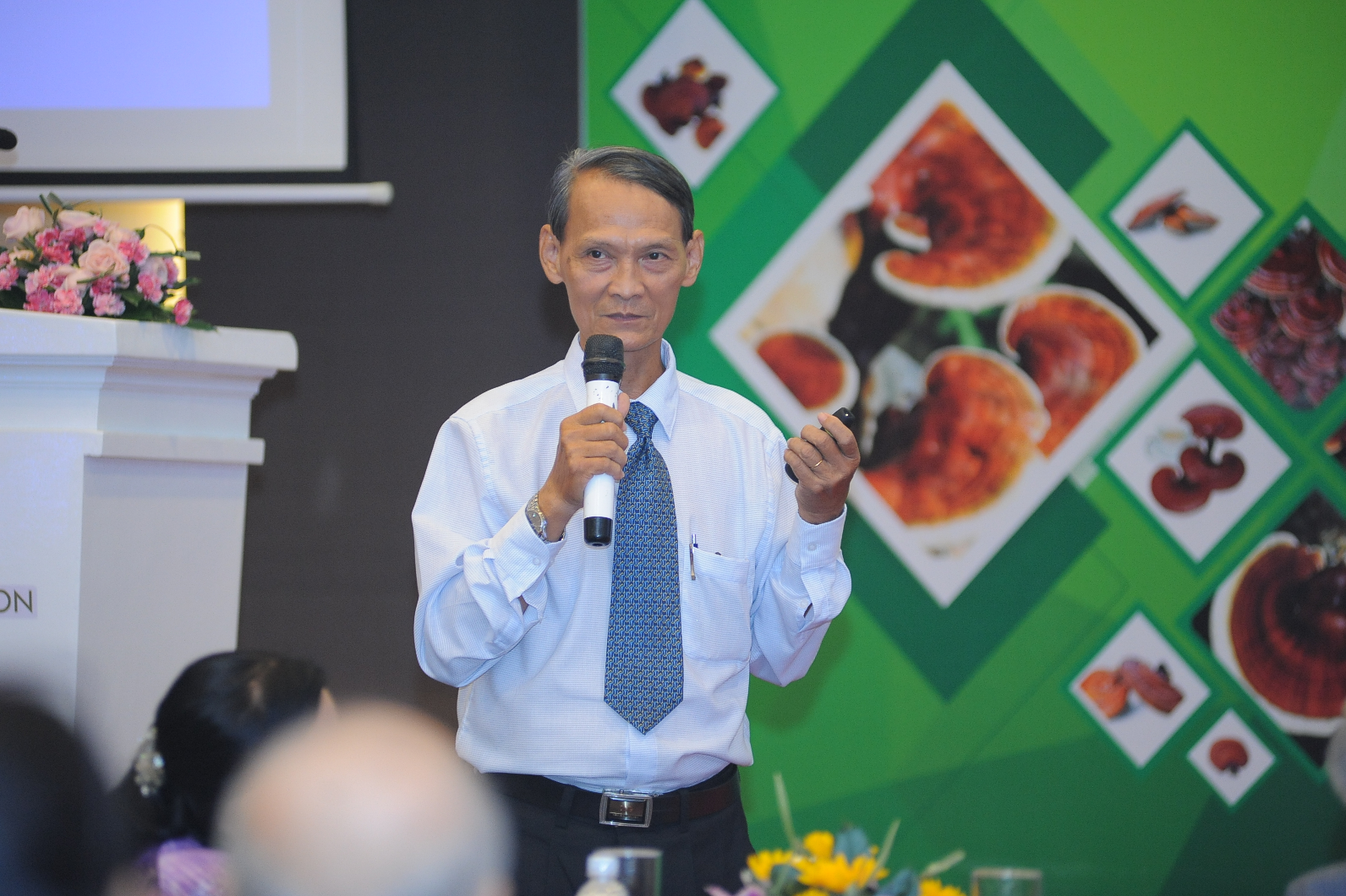 ThS Cổ Đức Trọng trình bày báo cáo