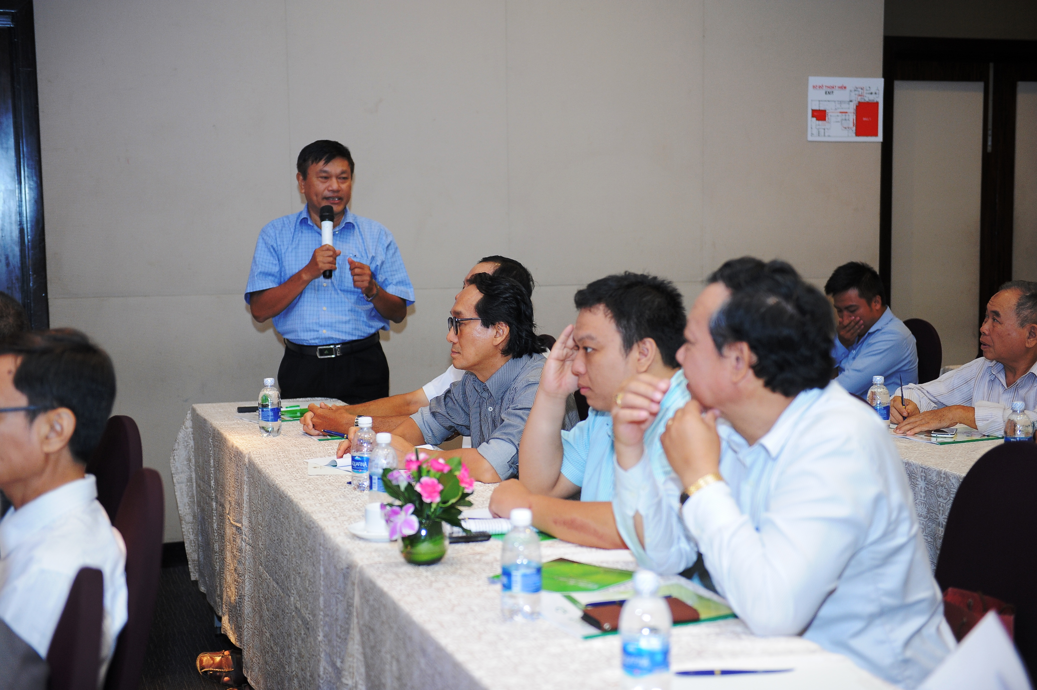 GS.TS Lê Quan Nghiệm phát biểu ý kiến